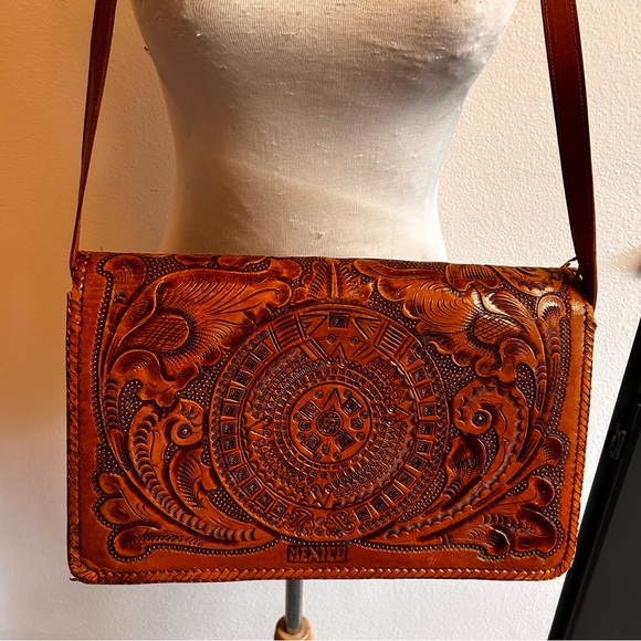 Handcrafted Leather hand tooled Mexican Floral Bag - Picture 5 of 8